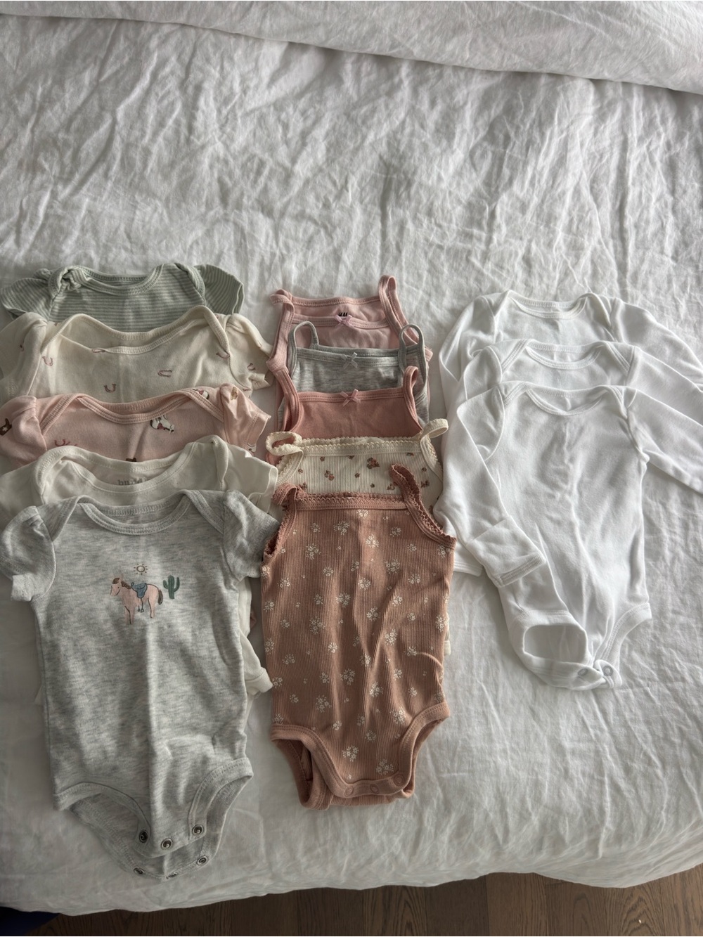Newborn and 0-3 months baby girl clothes bundle